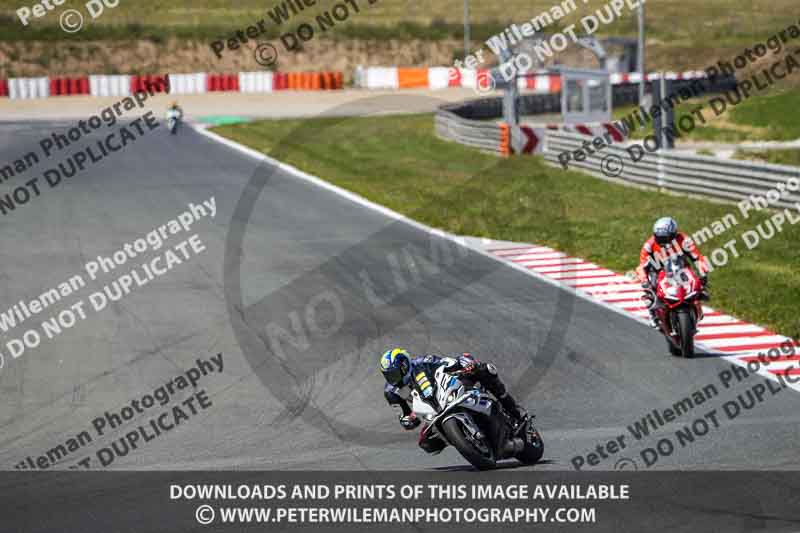 cadwell no limits trackday;cadwell park;cadwell park photographs;cadwell trackday photographs;enduro digital images;event digital images;eventdigitalimages;navarra;no limits trackdays;peter wileman photography;racing digital images;trackday digital images;trackday photos